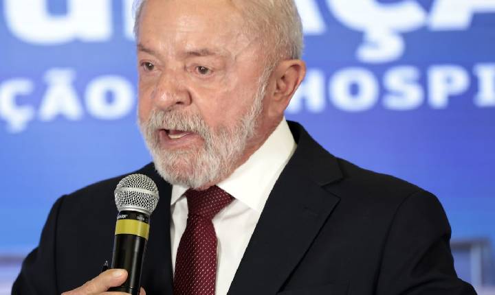 A pedido de Lula, ministro da Defesa irá à Venezuela na próxima semana