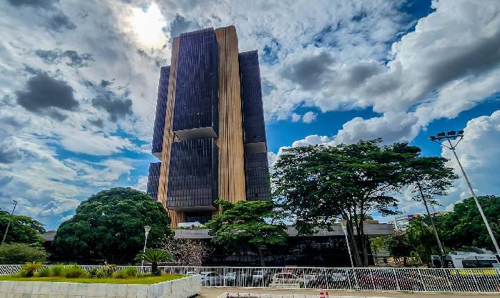 Bancos transferem R$ 5,7 bi de valores esquecidos para o Desenrola