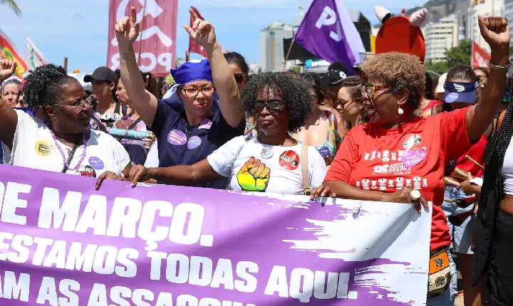 Canais misóginos no Youtube somam mais de 130 mil vídeos  