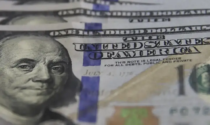 Com tensão no Irã, dólar fecha em R$ 5,32, o maior valor desde janeiro