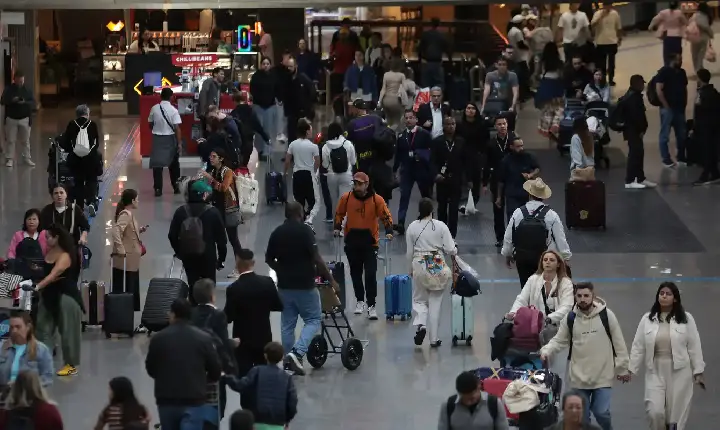 Feriado de Tiradentes aumenta fluxo de passageiros em aeroportos