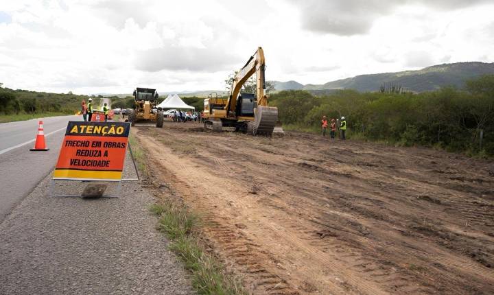 GOVERNO DE PE INICIA OBRAS DA DUPLICAÇÃO DA BR-232 ENTRE SÃO CAETANO E BELO JARDIM, NO AGRESTE.