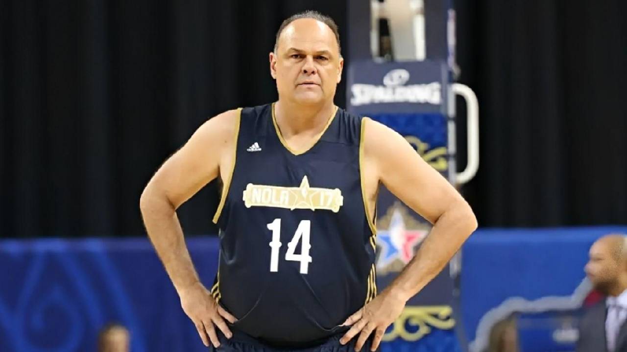 JOGADOR DE BASQUETE OSCAR SCHMIDT MORRE AOS 68 ANOS