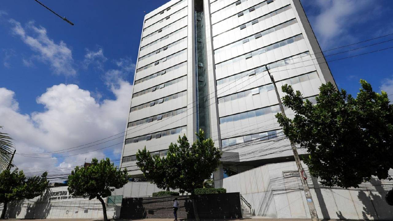 PERNAMBUCO ANUNCIA SELEÇÃO SIMPLIFICADA COM 233 VAGAS