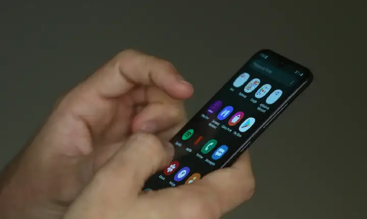 Plataforma oferece escuta em saúde mental para jovens no SUS Digital