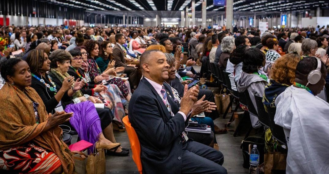 Testemunhas de Jeová realizarão evento virtual em 240 países e em mais de 500 idiomas.