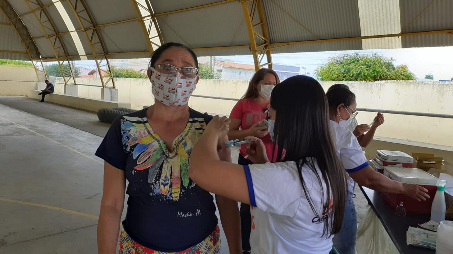 Cabrobó realiza mutirão de aplicação de 2°dose da Astrazeneca.