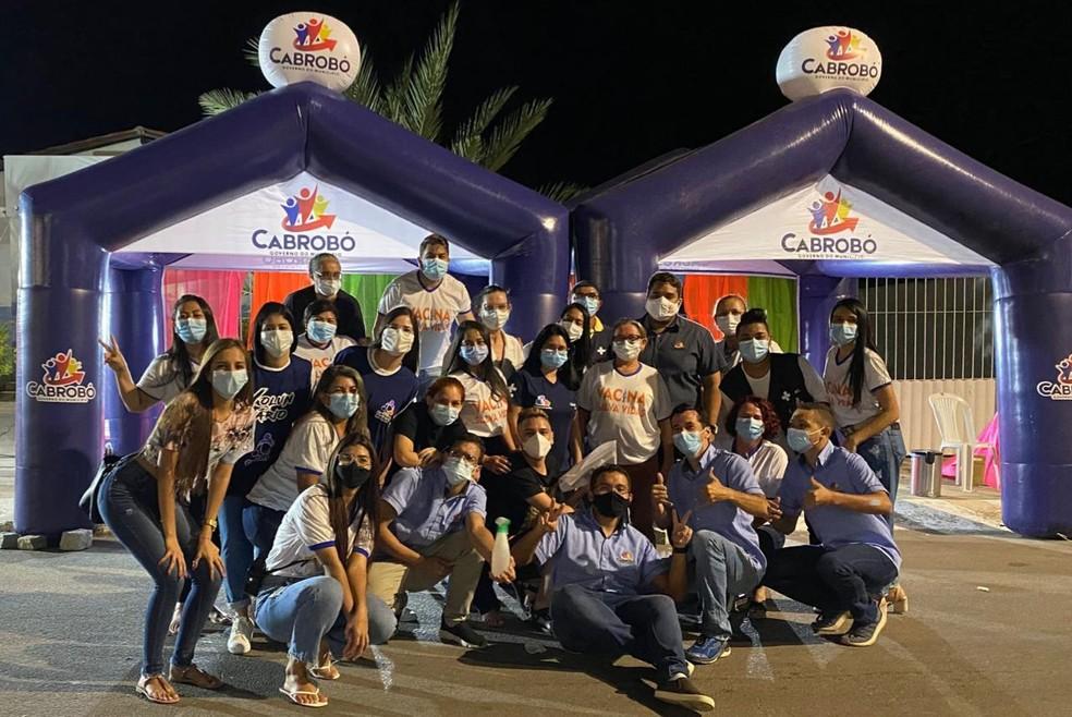 Prefeitura de Cabrobó vacina mais de 500 jovens contra a Covid-19.