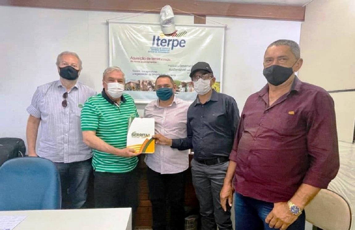 Serrita celebra termo de cooperação técnica para iniciar regularização fundiária.