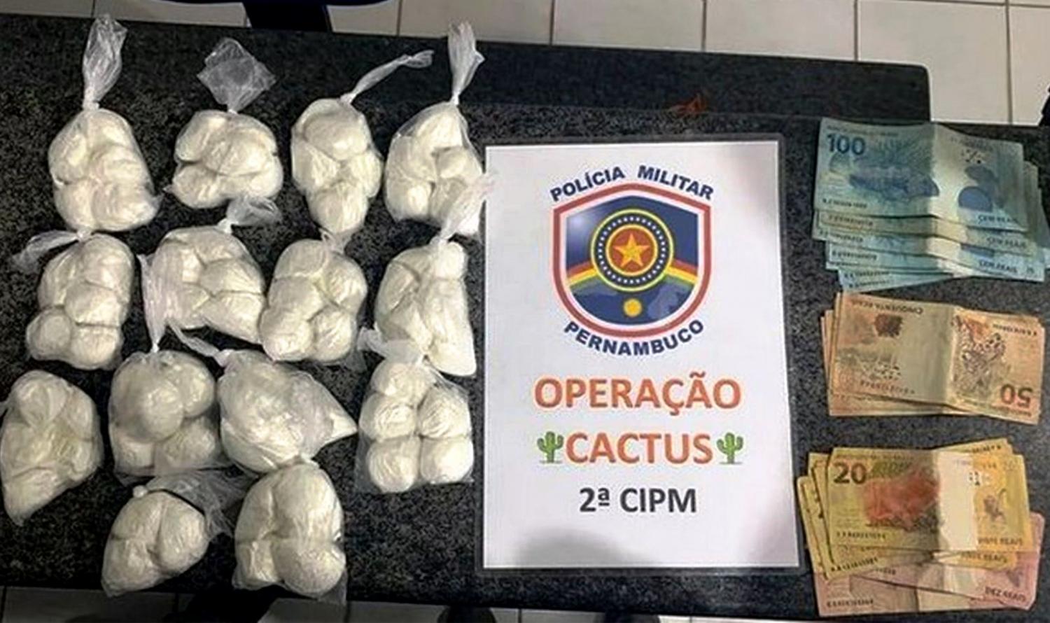 Motorista é preso com mais de 1 kg de cocaína na BR 428, em Orocó, PE