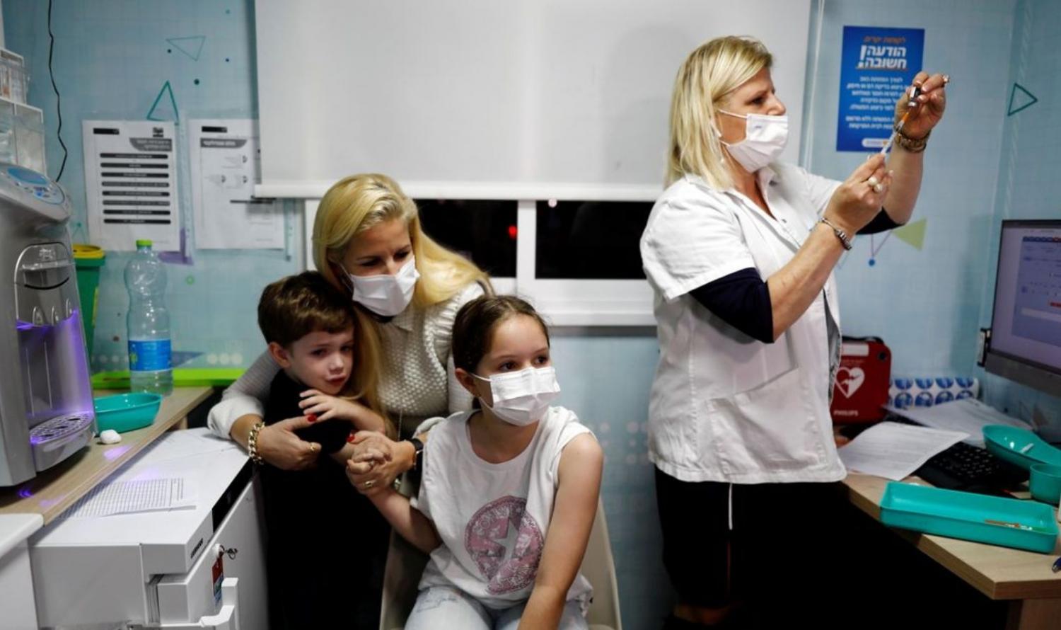Israel inicia vacinação de crianças entre 5 e 11 anos contra covid-19