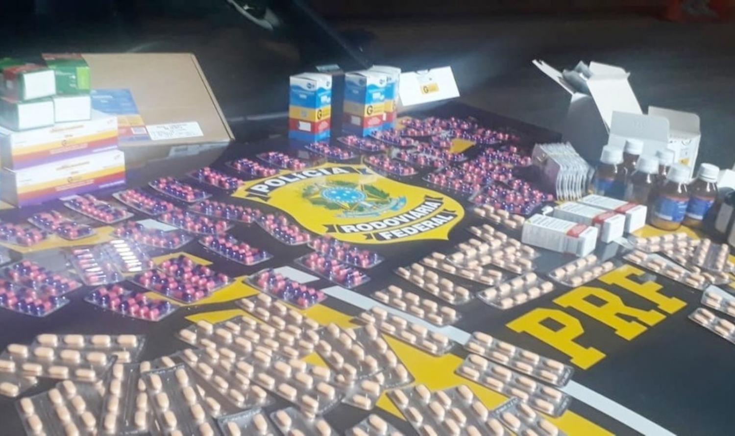 Homem é detido com centenas de medicamentos sem nota fiscal em Santa Maria da Boa Vista, PE