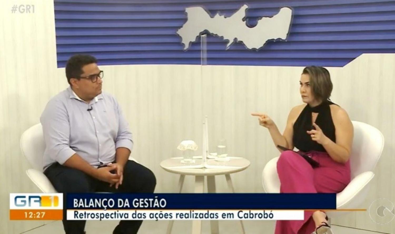 Prefeito de Cabrobó concede entrevista à TV Grande Rio, fazendo balanço do primeiro ano de governo