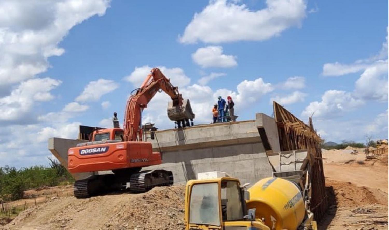Obras da rodovia PE-499, que liga Cabrobó a Terra Nova seguem em ritmo acelerado