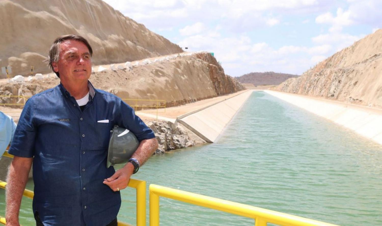 Bolsonaro visita obras da Integração do Rio São Francisco, em Salgueiro nesta terça-feira (8)