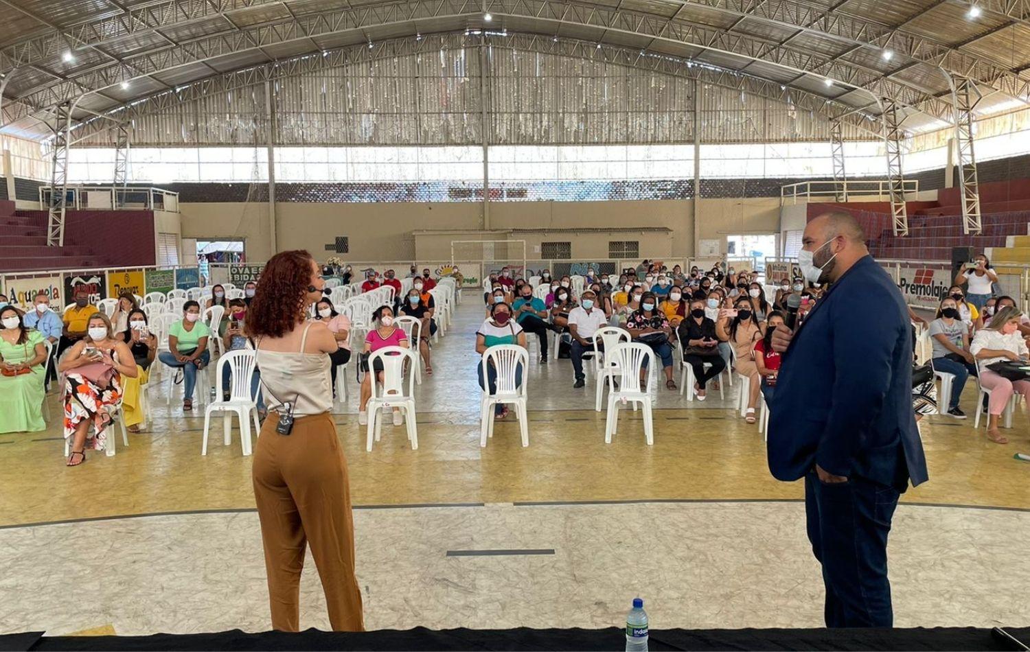 Governo de Cabrobó, em parceria com o Sebrae, realiza palestra para rede educacional do Município 
