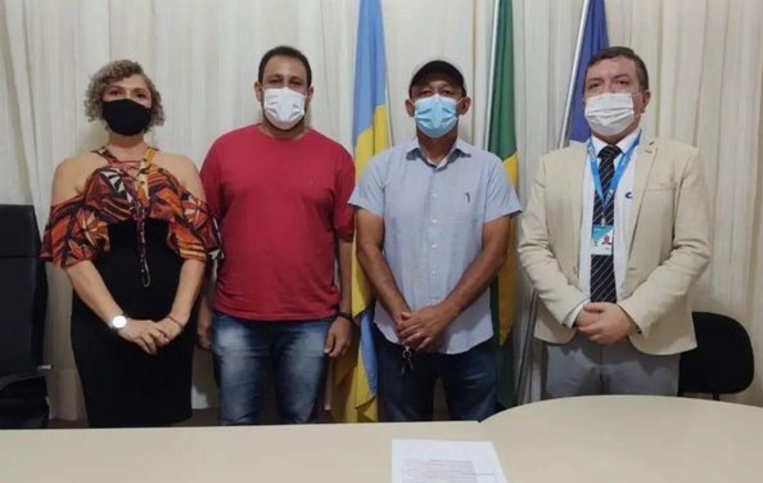 Prefeito de Orocó se reúne com superintendente da Caixa Econômica e reforça pedido da instalação de agência