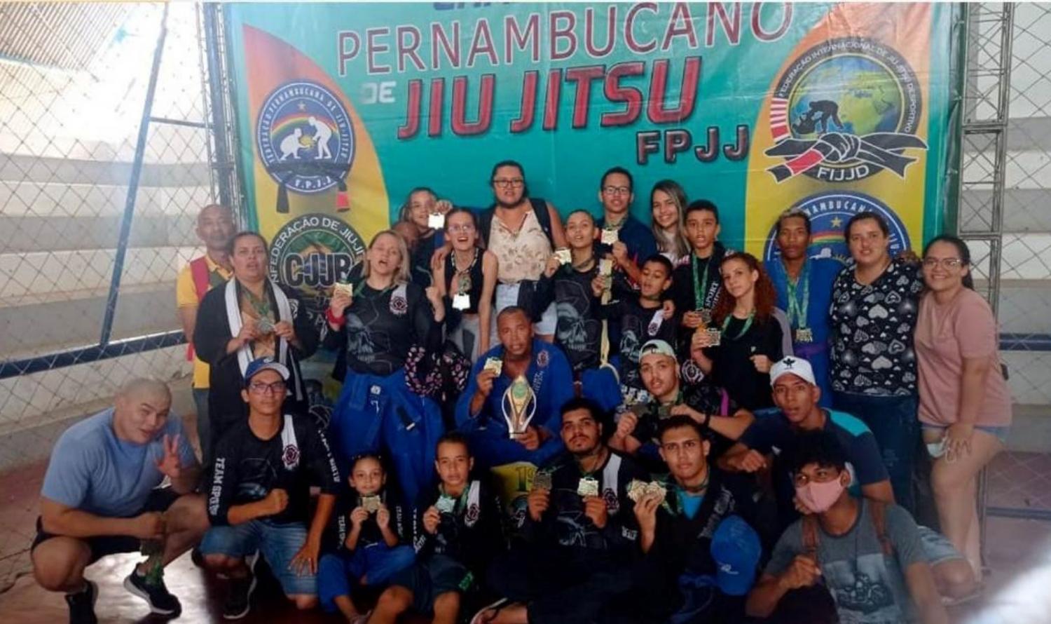 Atletas cabroboenses conquistam 23 medalhas na 1° etapa do campeonato pernambucano de jiu-jitsu