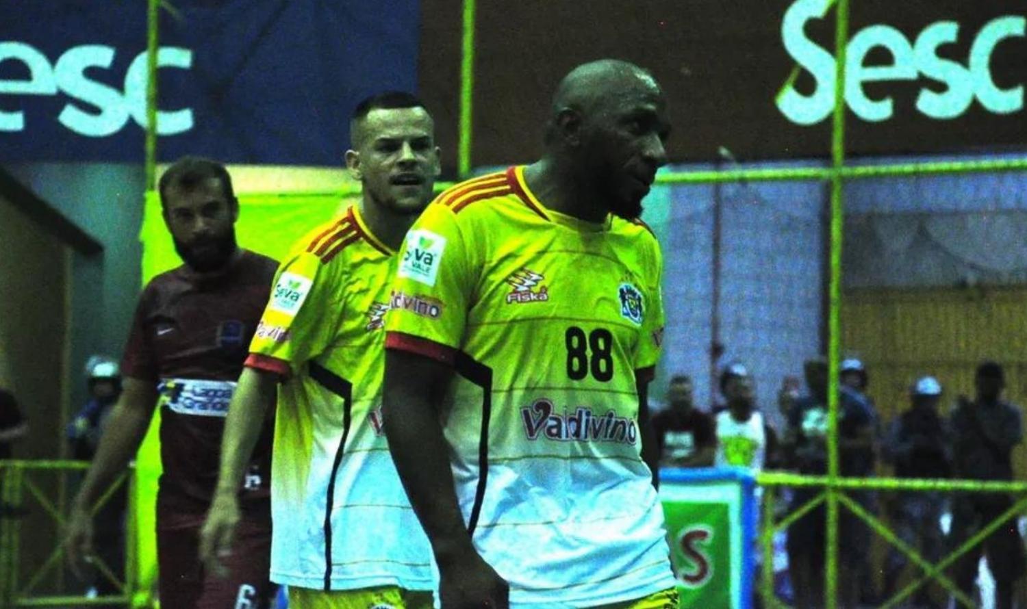 Cabrobó vence Lagoa Grande de virada e segue vivo na Copa TV Grande Rio de Futsal