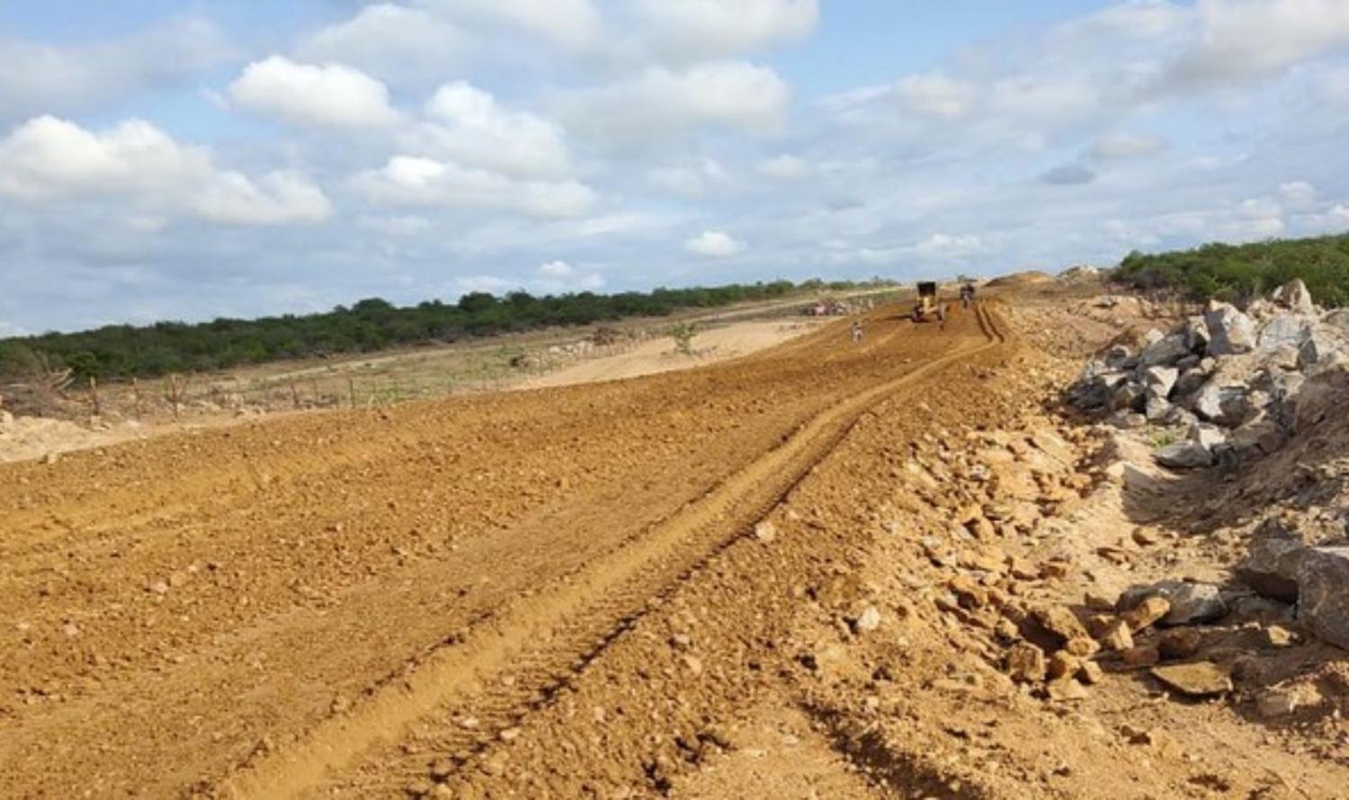 Obras de pavimentação avançam na rodovia PE-499, que liga Cabrobó e Terra Nova