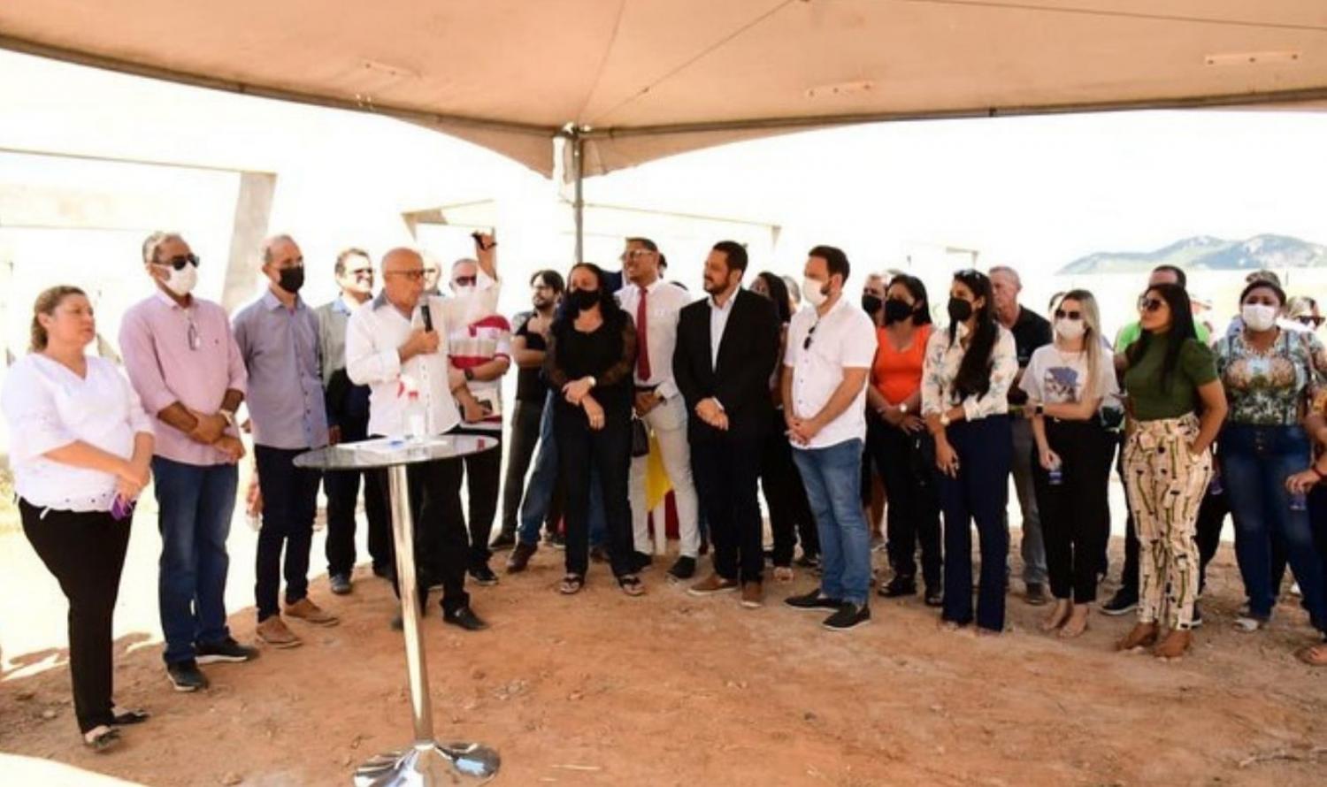 Prefeito de Salgueiro assina ordem de serviço para conclusão da creche do Planalto