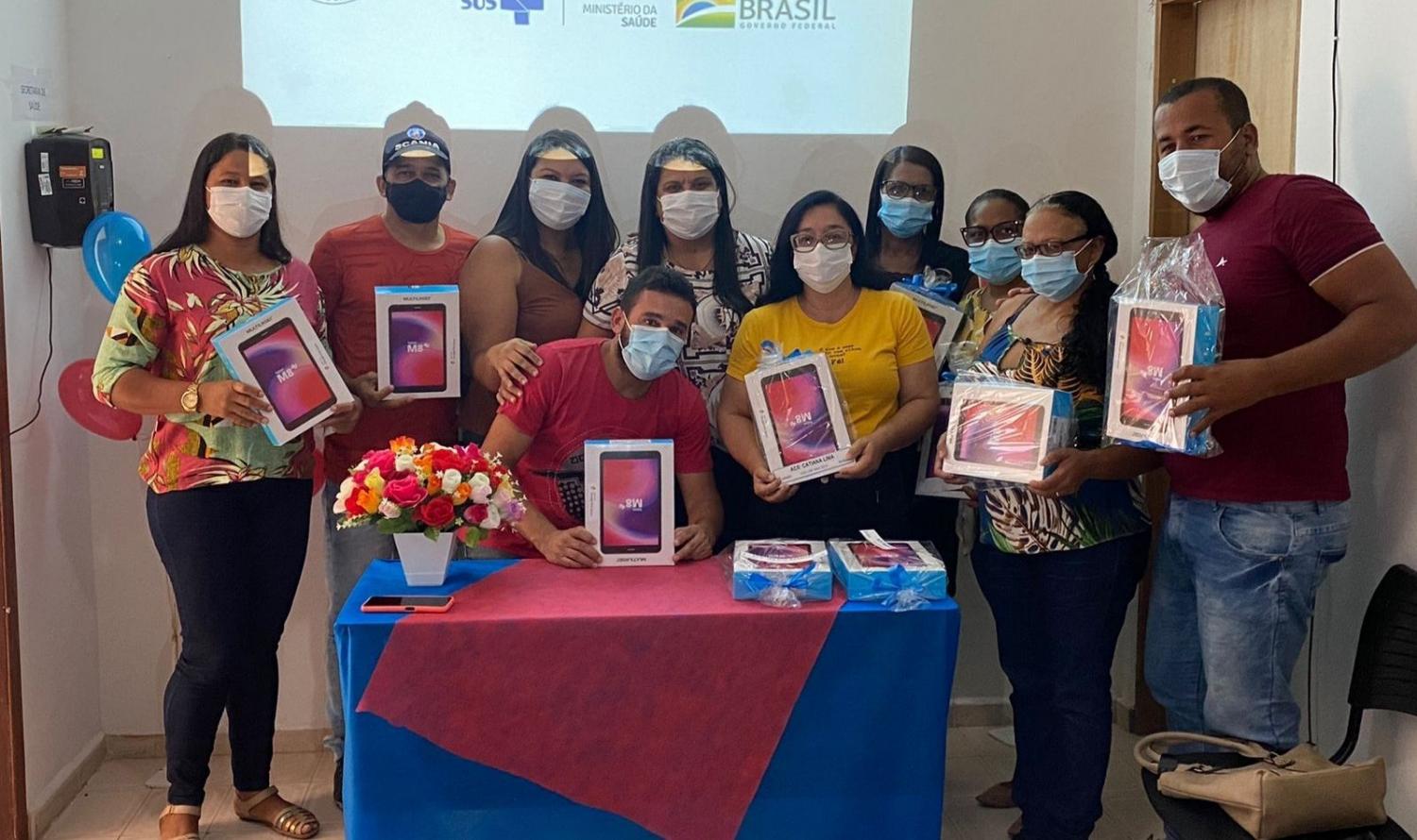 Prefeitura de Chorrochó realiza entrega de tablets para os agentes comunitários de saúde