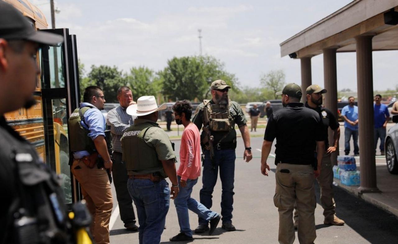 EUA: Atirador mata 14 estudantes e uma professora em escola no Texas