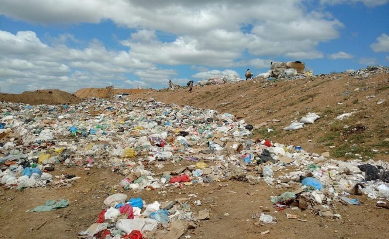 Ex-prefeitos de Ingazeira e Jatobá, e a prefeita de Dormentes são multados pelo TCE-PE por manterem lixões