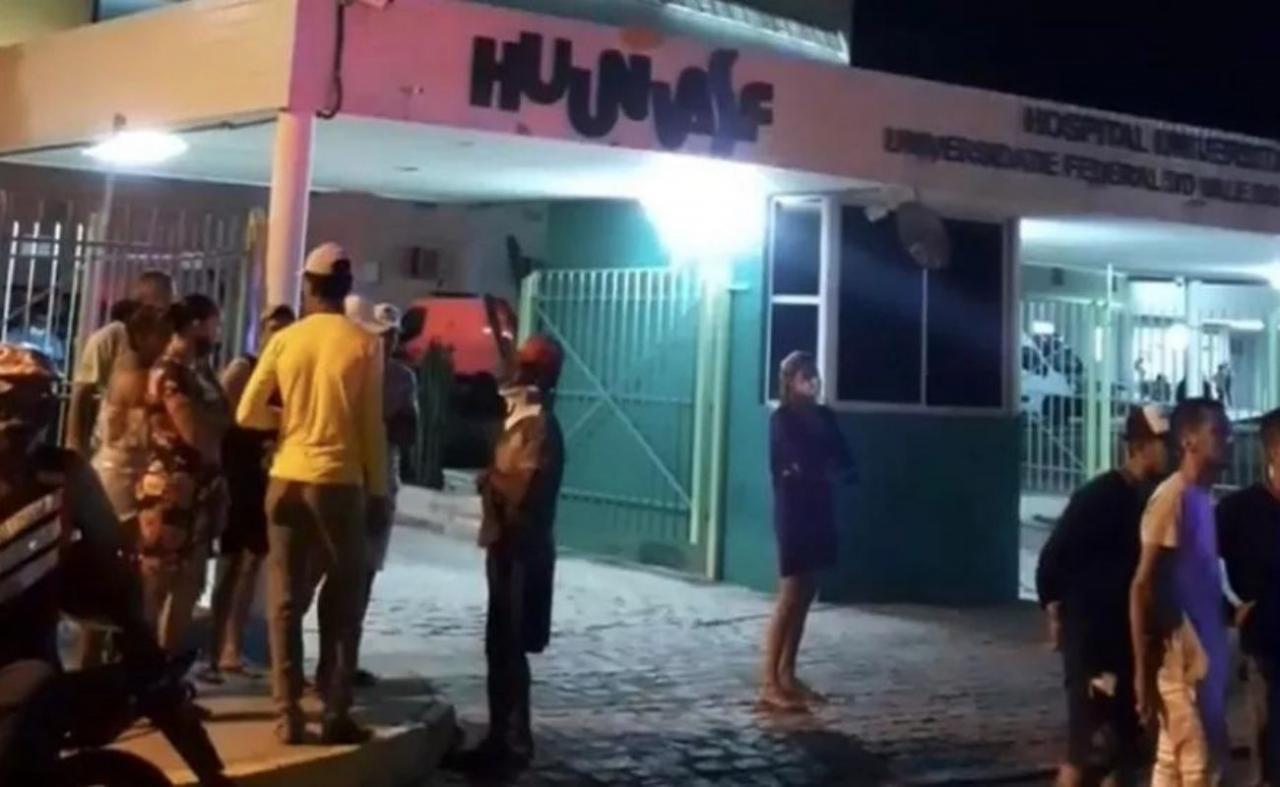 Homem é assassinado a tiros em frente ao Hospital Universitário de Petrolina, PE