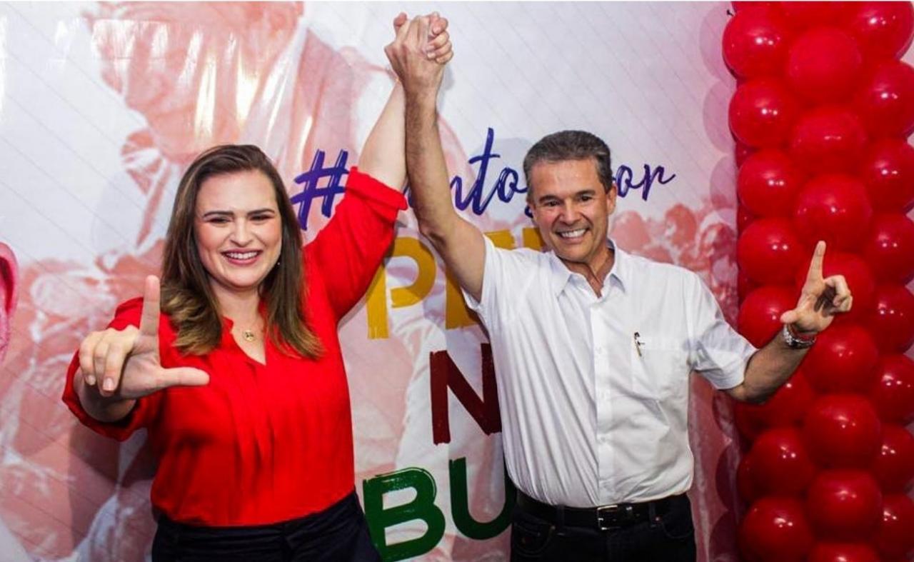 Marília Arraes e André de Paula oficializam aliança 