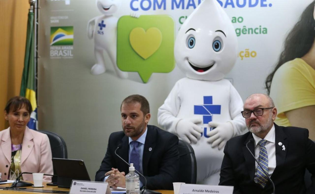 Covid-19: Governo Federal libera quarta dose para maiores de 40 anos