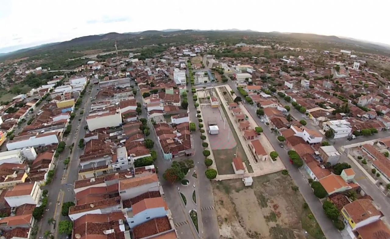Prefeitura de Carnaíba lança edital do Concurso PROFESSORES INSPIRADORES-2022,