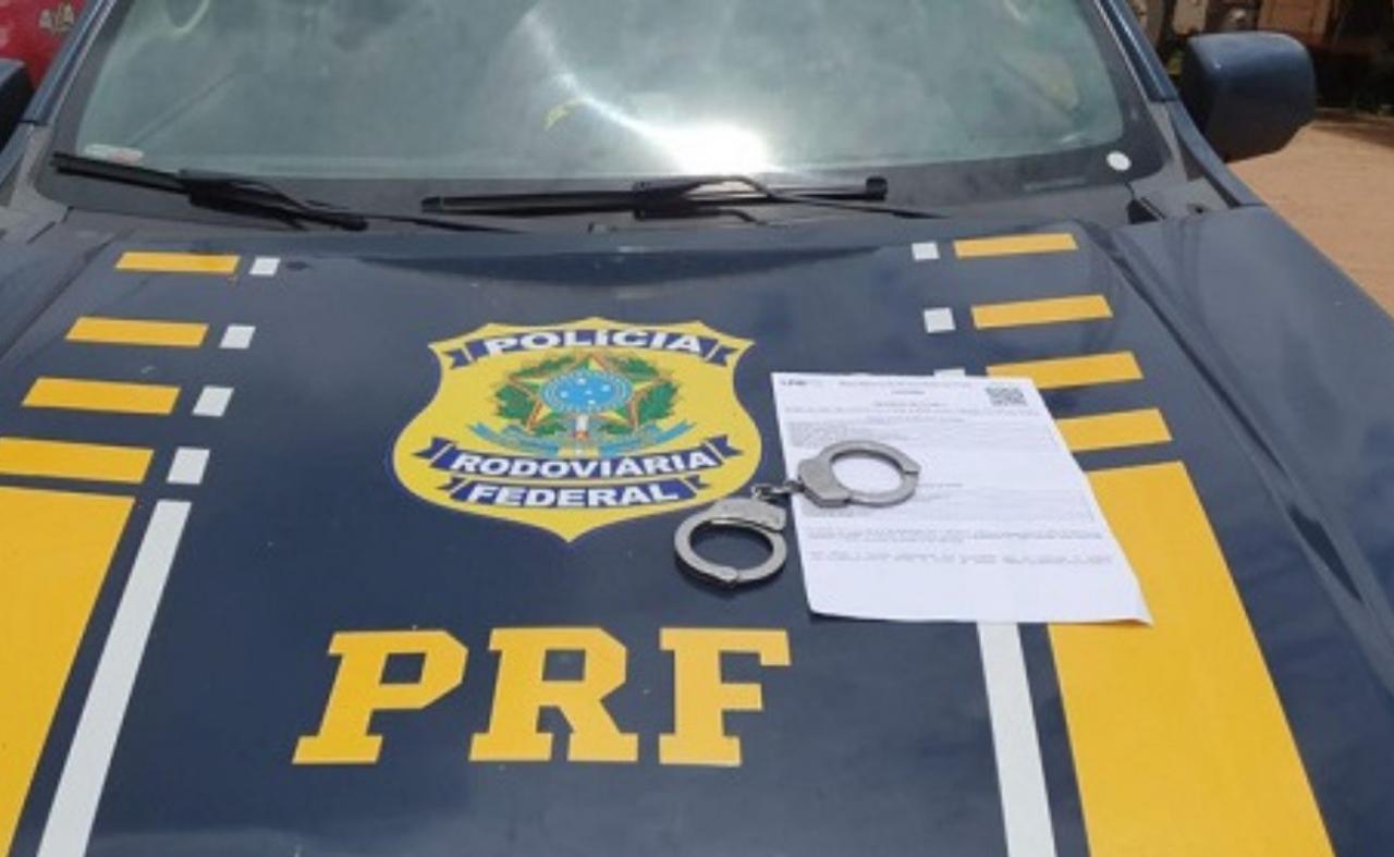 Foragido por tráfico de drogas é detido pela PRF em Salgueiro, PE