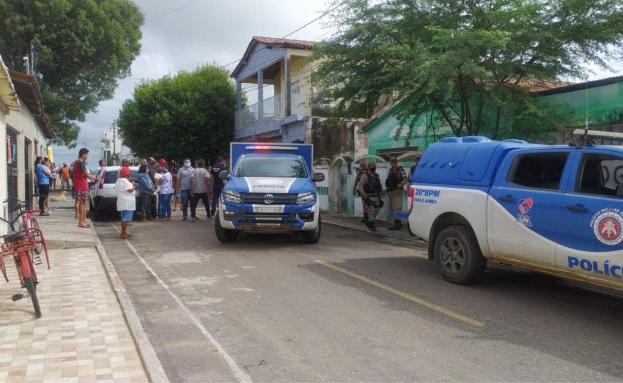 Homem é preso após matar a ex-companheira a pauladas em Paulo Afonso, BA