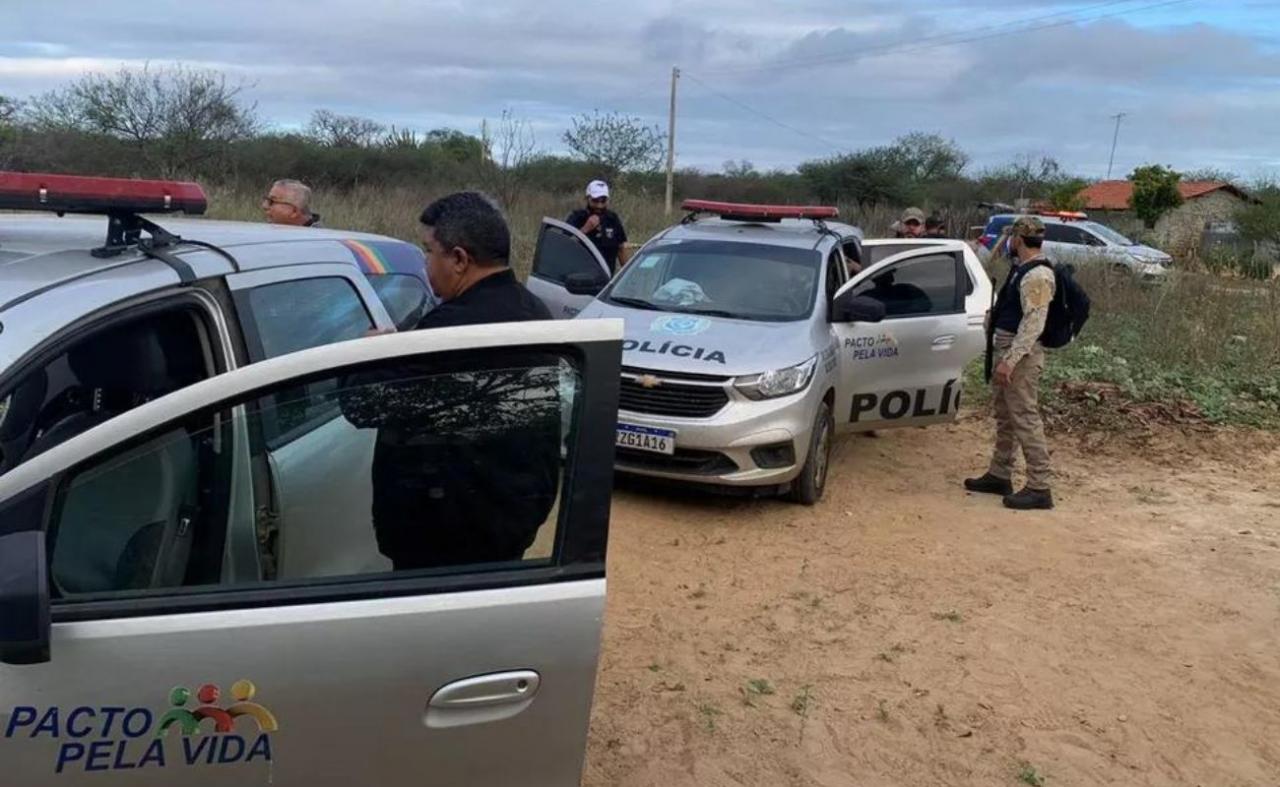 Operação policial cumpre 11 mandados de busca e apreensão em Serra Talhada, PE