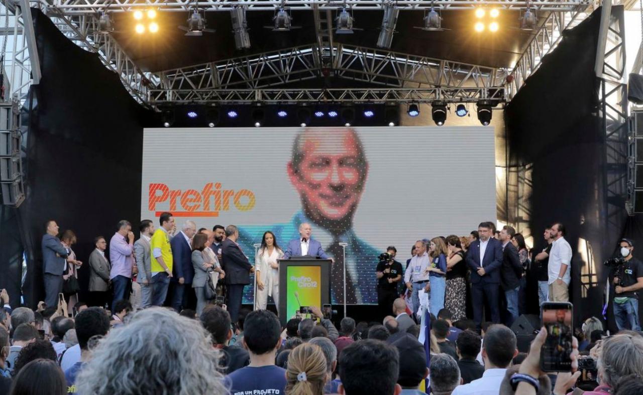 PDT lança candidatura de Ciro Gomes à Presidência da República