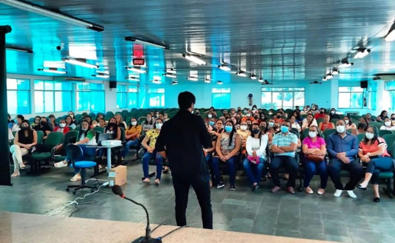 Secretaria de Educação de Serra Talhada promove capacitação para merendeiras e auxiliares de cozinha