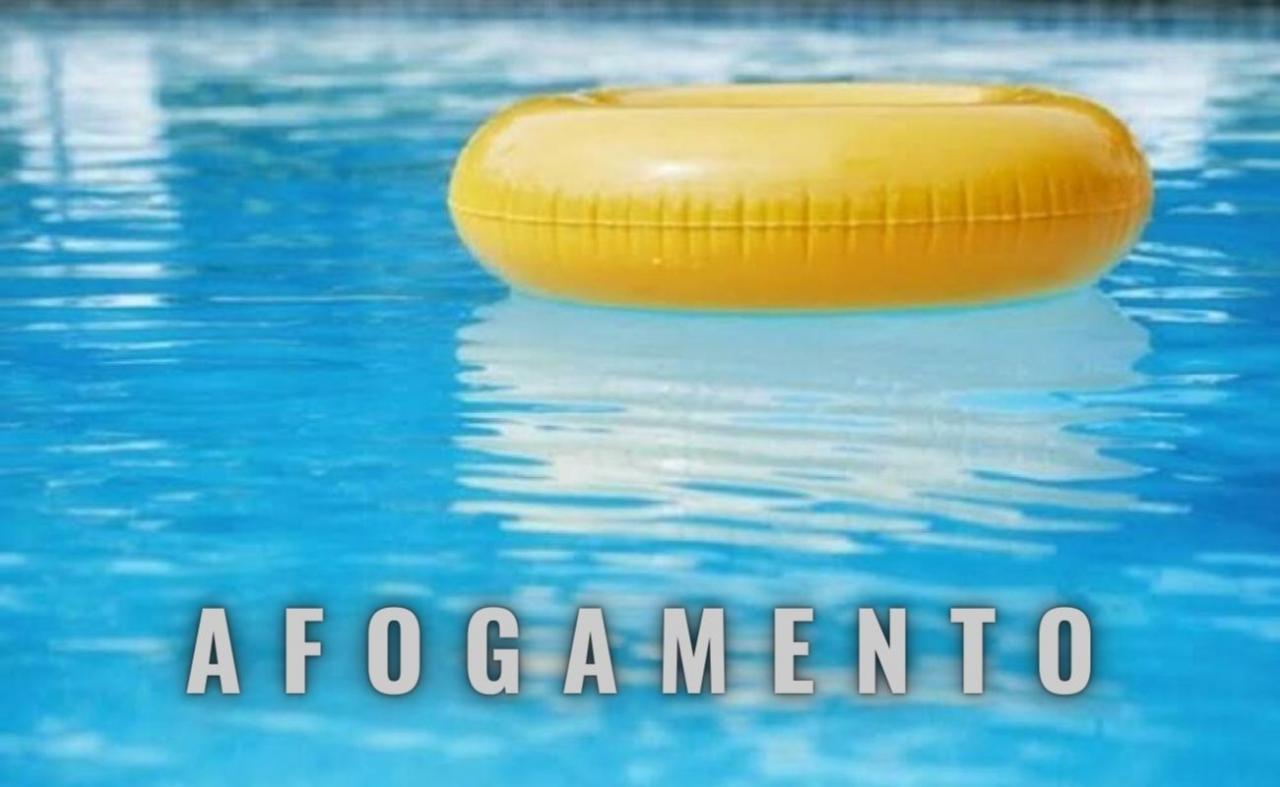 Bebê de 1 ano e 4 meses morre após se afogar em piscina, em Águas Belas