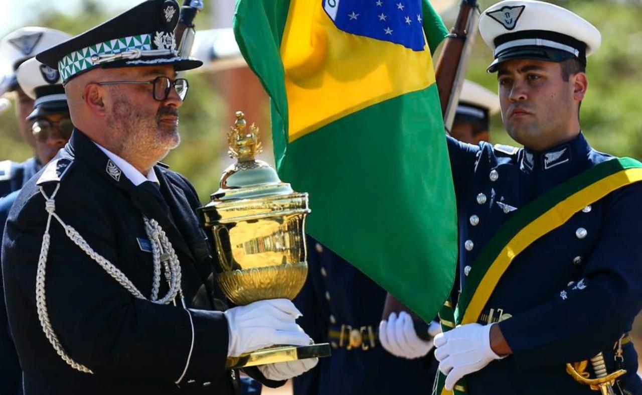 Emprestado para festejo, coração de D. Pedro I chega ao Brasil