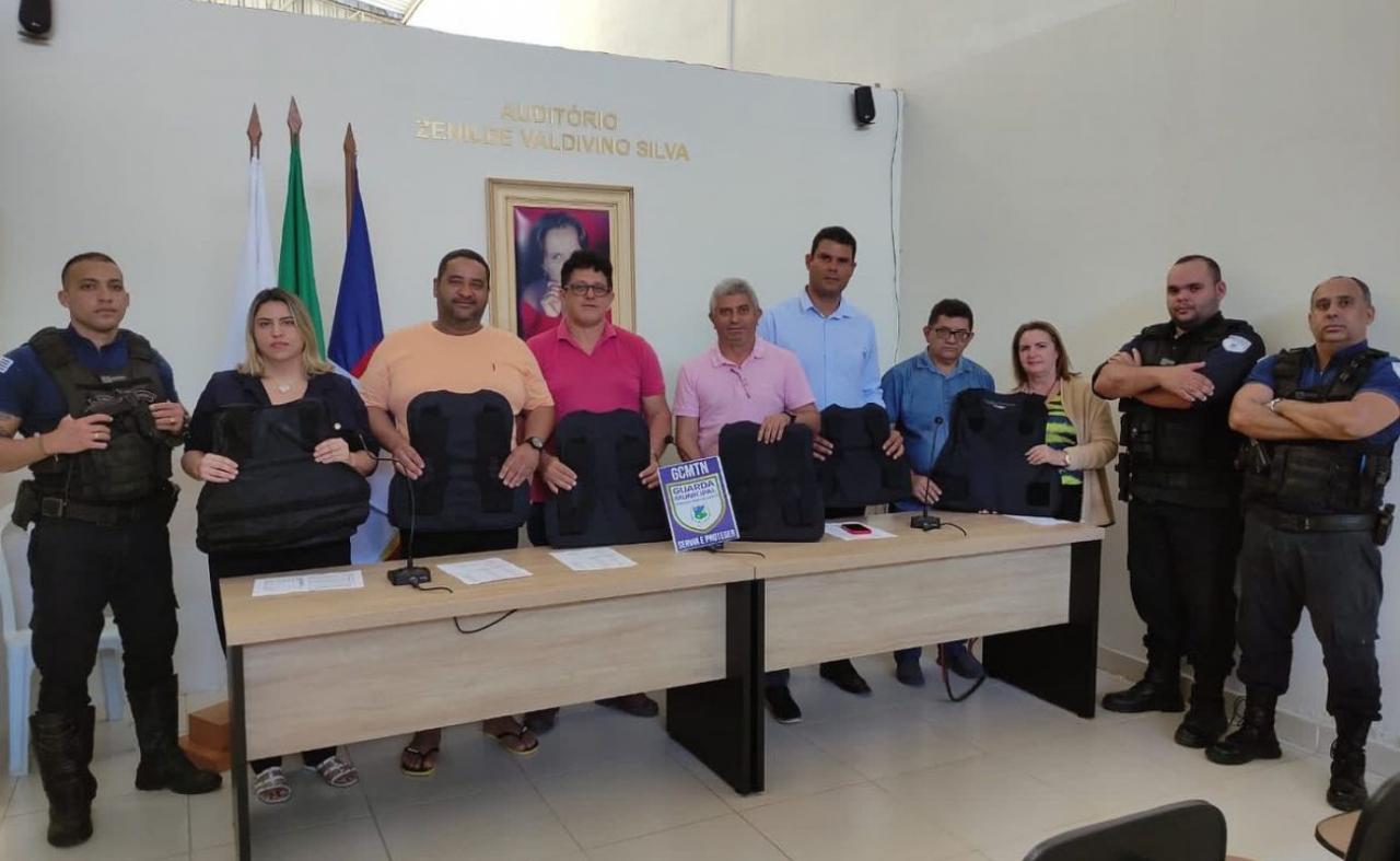 Guardas municipais de Taquaritinga do Norte recebem coletes balísticos
