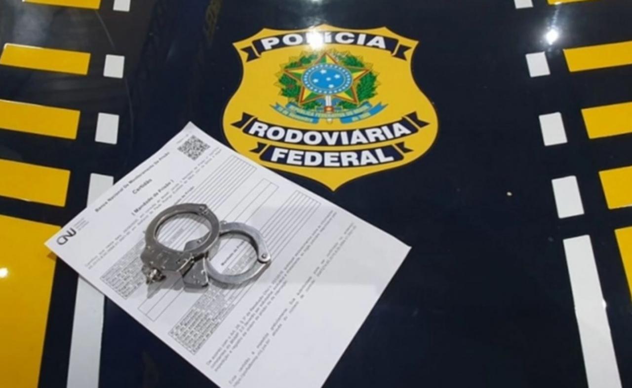 Homem procurado por homicídio é detido pela PRF em Salgueiro, PE