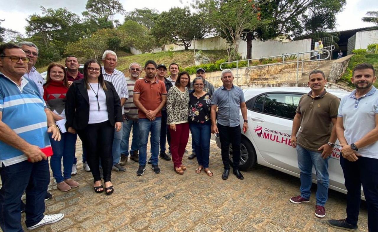 Tupanatinga: Coordenadoria da mulher é contemplada com carro 0 km 