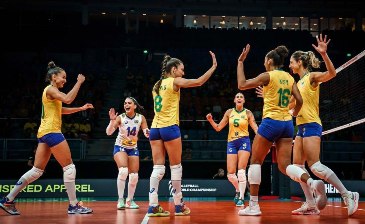 Brasil bate Colômbia e avança à 2ª fase do Mundial de Vôlei Feminino