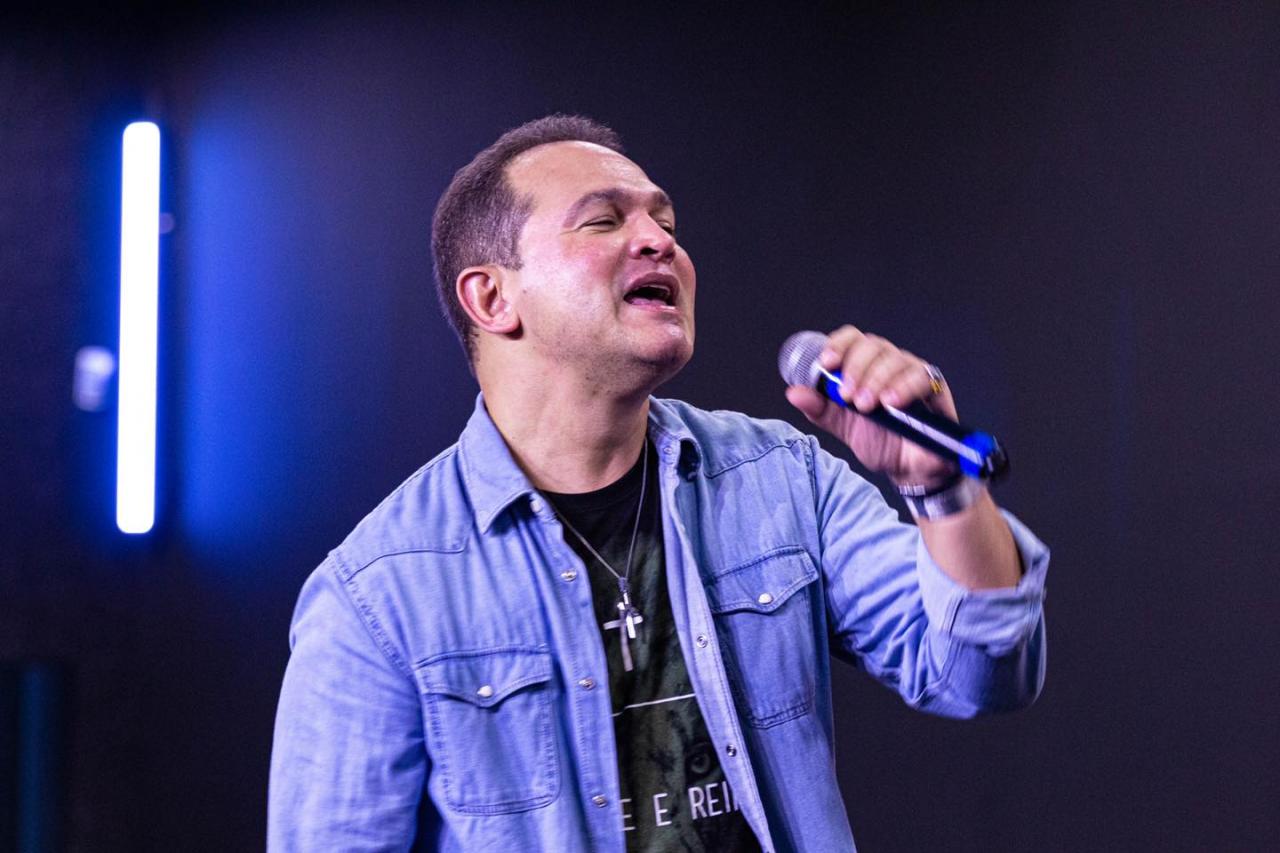 Cantor gospel Davi Sacer abre programação das festividades dos 94 anos de Cabrobó, PE