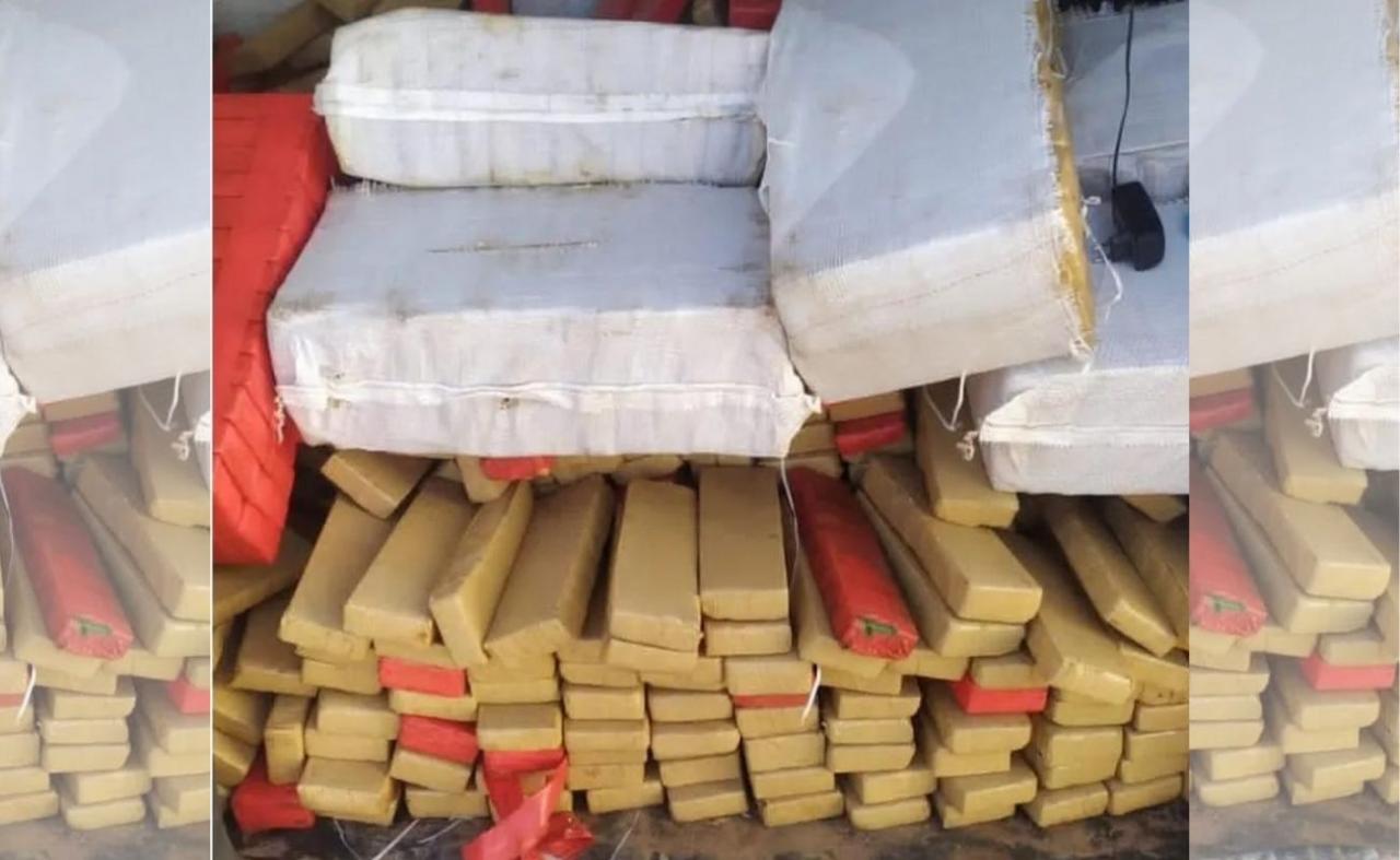 Polícia Militar apreende mais de duas toneladas de maconha em Custódia, PE