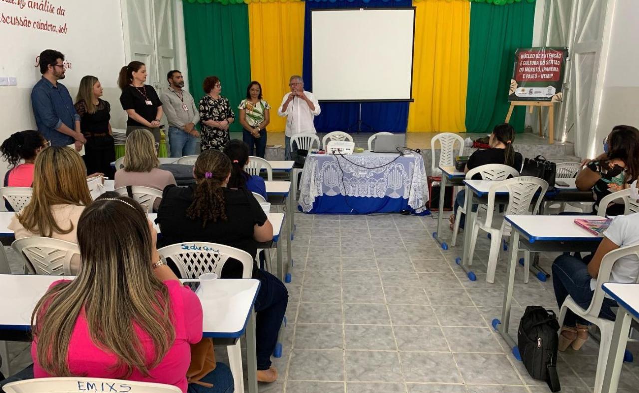 Sertânia realiza abertura da formação continuada “Inclusão Escolar da Pessoa com Deficiência”. 