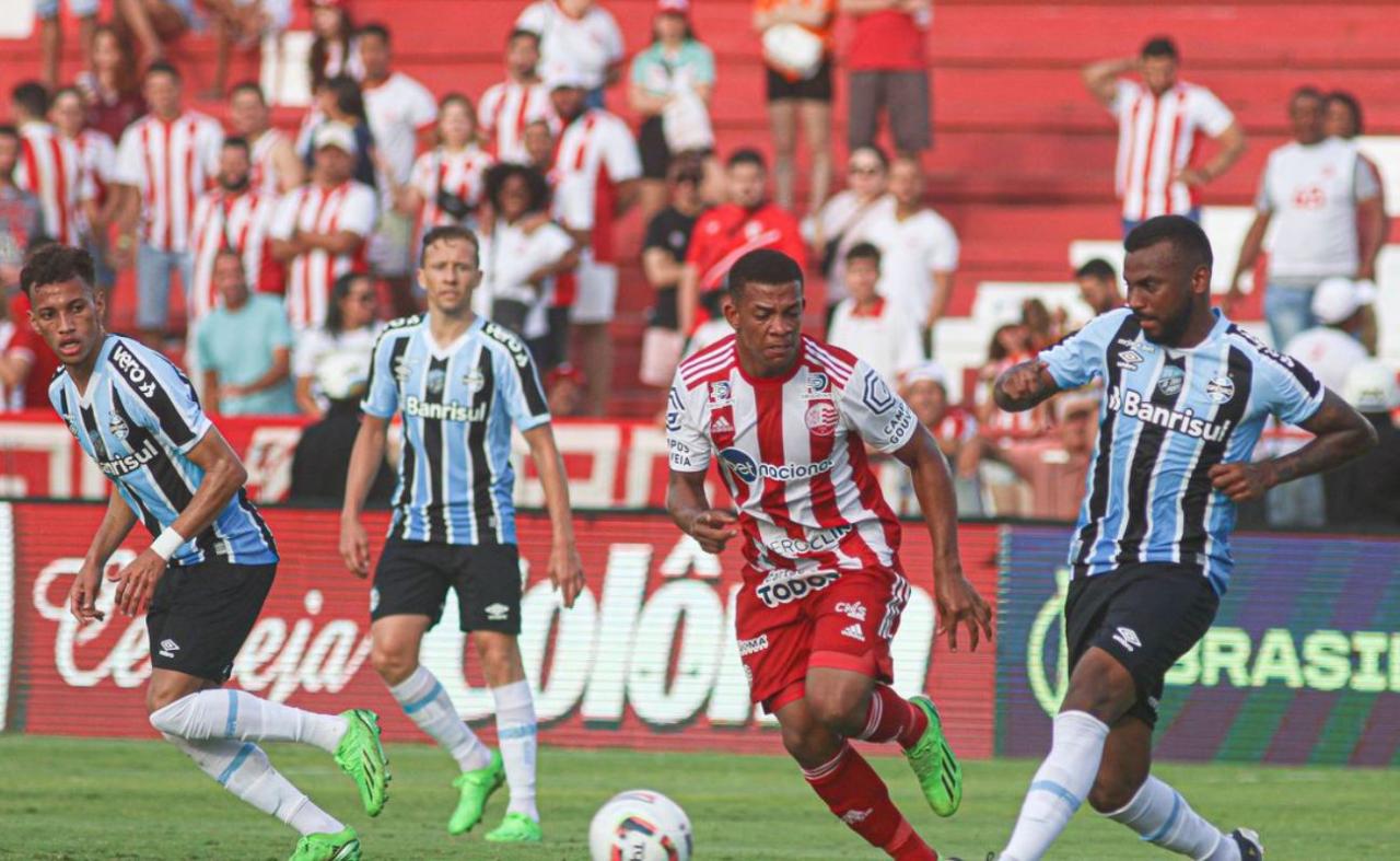 Grêmio garante retorno à Série A 2023