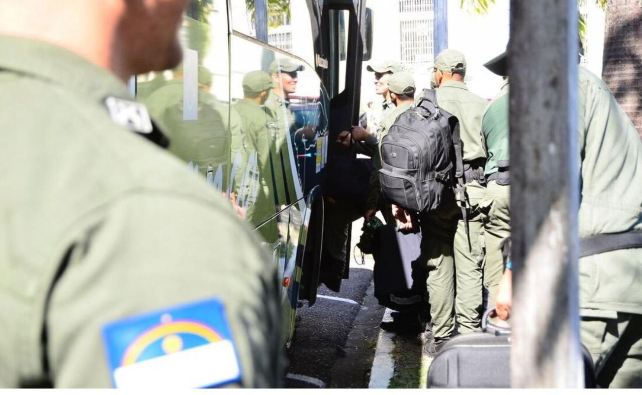 PMs embarcam para reforçar segurança do segundo turno das eleições no Interior de Pernambuco