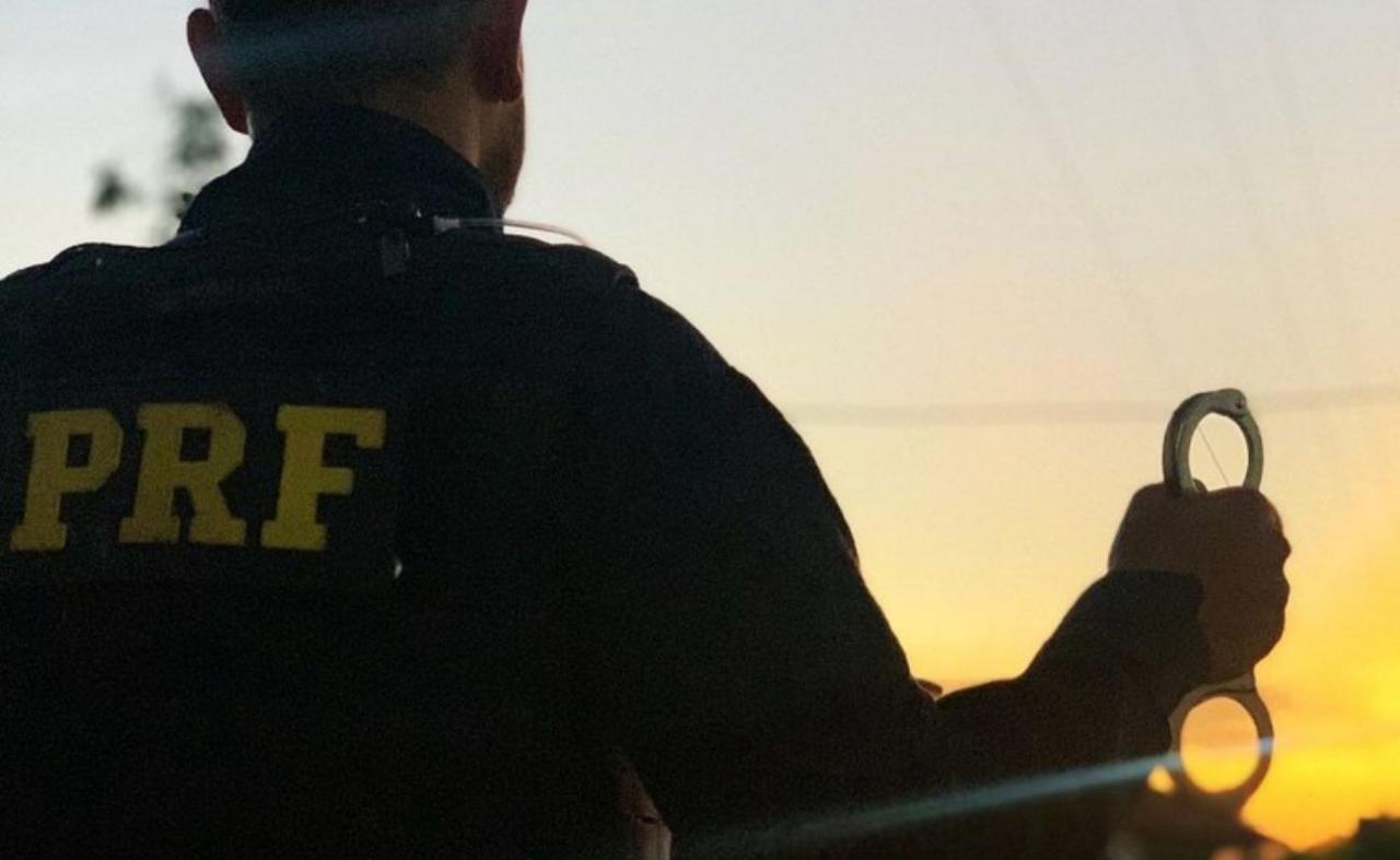 Procurado por homicídio em Alagoas, homem é preso pela PRF em Serra Talhada, PE