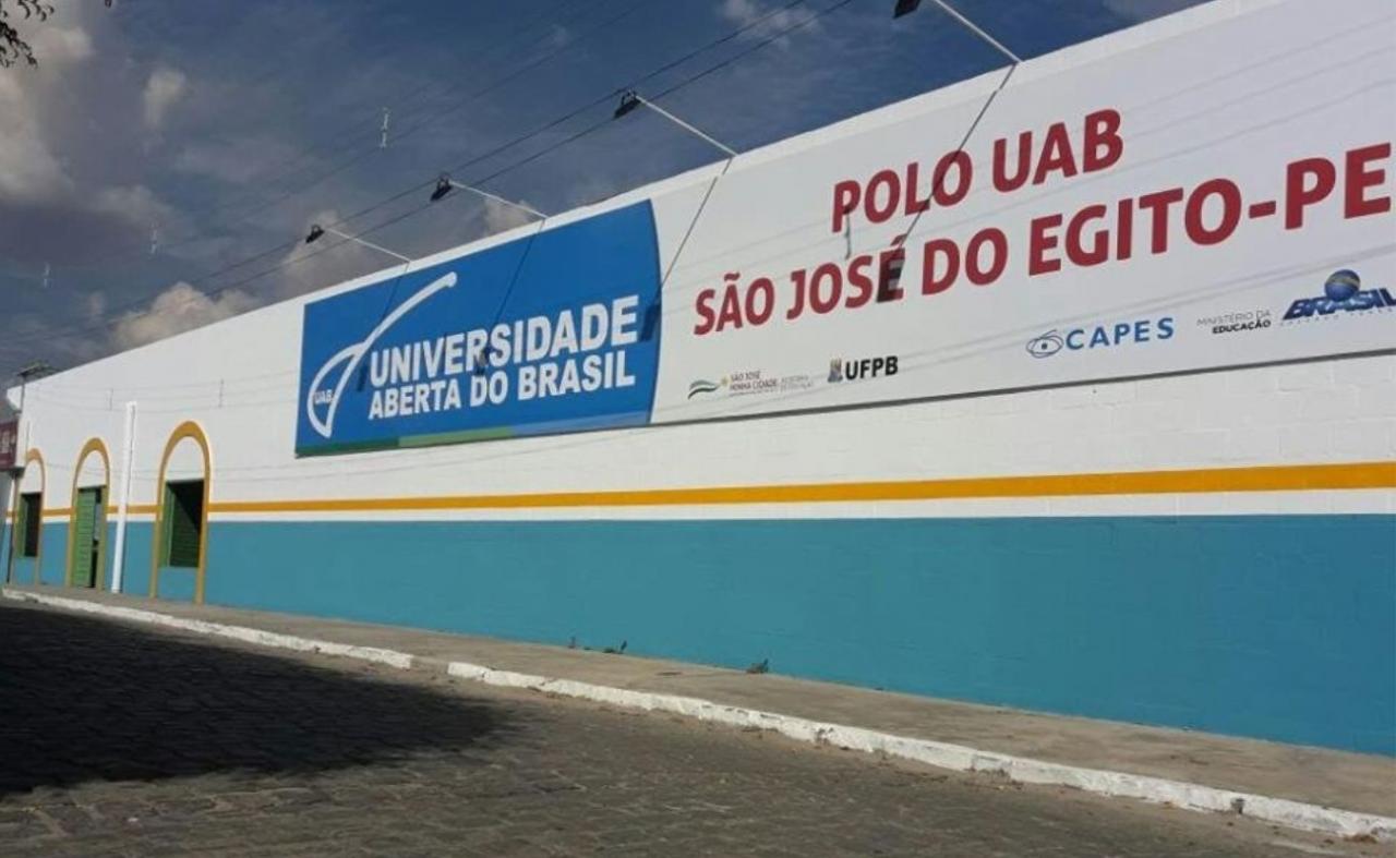 São José do Egito: Polo da UPE abre inscrições para os cursos de  Letras e Pedagogia